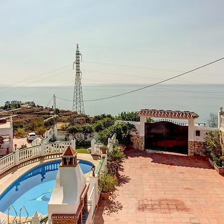 Cerezo Villa Torrox